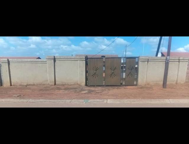 2 BEDROOM HOUSE FOR SALE IN MOHLAKENG